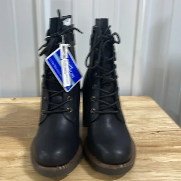 Black Lace-Up Ankle Boots - Picture 5 of 7